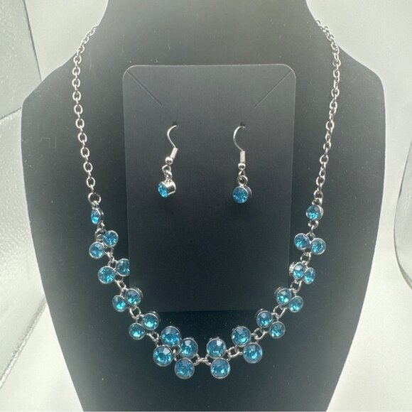 Blue Crystal Necklace and Earring Set for Women Silver Tone Chain - Picture 1 of 4